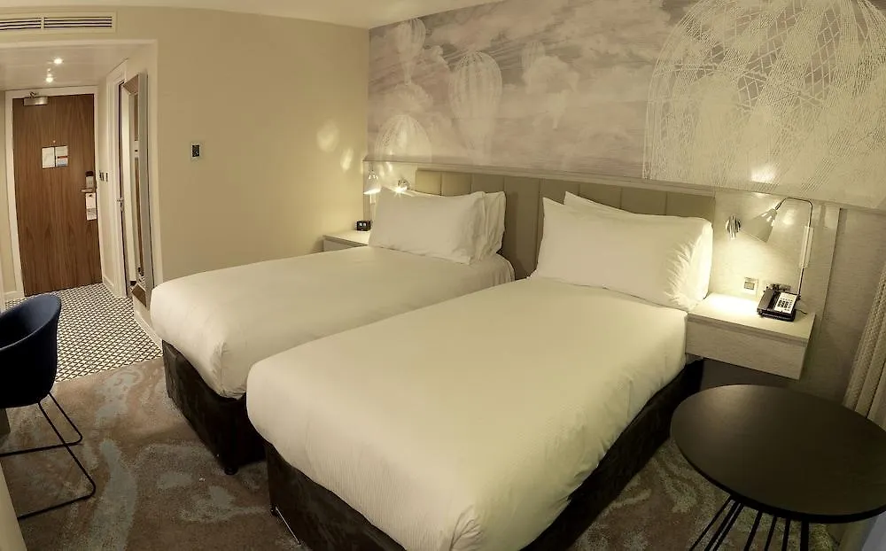 Hotel Doubletree By Hilton Chester