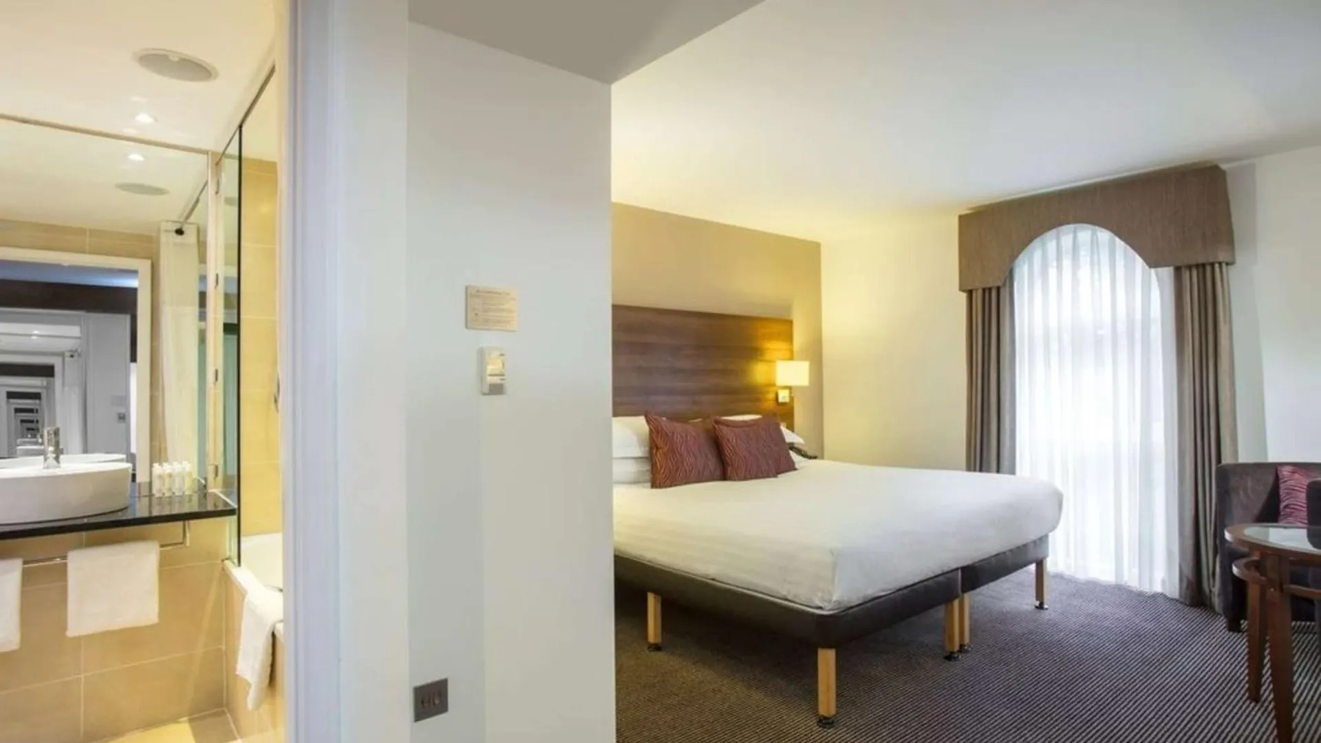 Doubletree By Hilton Chester Hotel
